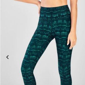 High-Waist Printed PowerHold Capri in Tidal Color